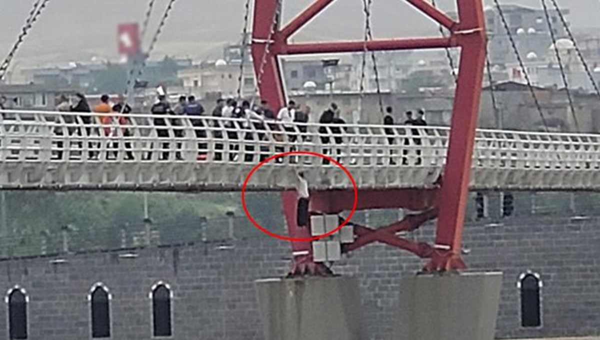 Cizre'de köprüden nehre atlayan kadın kurtarıldı Cizre'de köprüden nehre atlayan kadın kurtarıldı