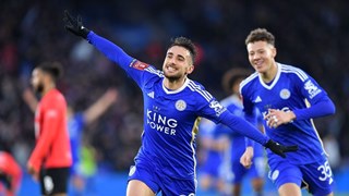 Yunus Akgün, Leicester City'ye veda etti