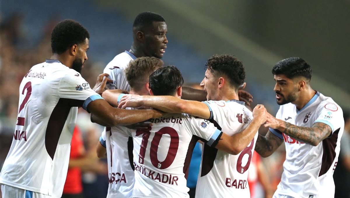 Trabzonspor'un Fenerbahçe maçı kamp kadrosu belli oldu Trabzonspor'un Fenerbahçe maçı kamp kadrosu belli oldu