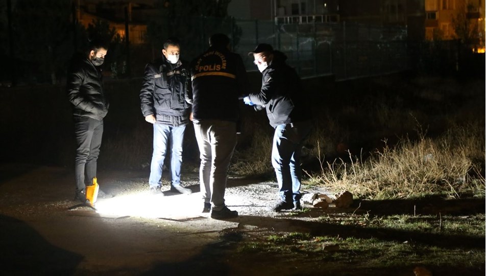 Sivas'ta paniğe yol açan havai fişek patlaması (3 kişi gözaltına alındı)