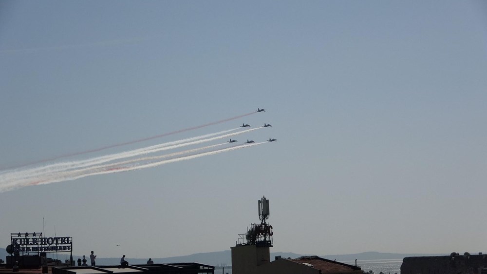Türk Yıldızları Çanakkale Semalarında Büyüledi 76 A2PS YIJ20myk J8lbving