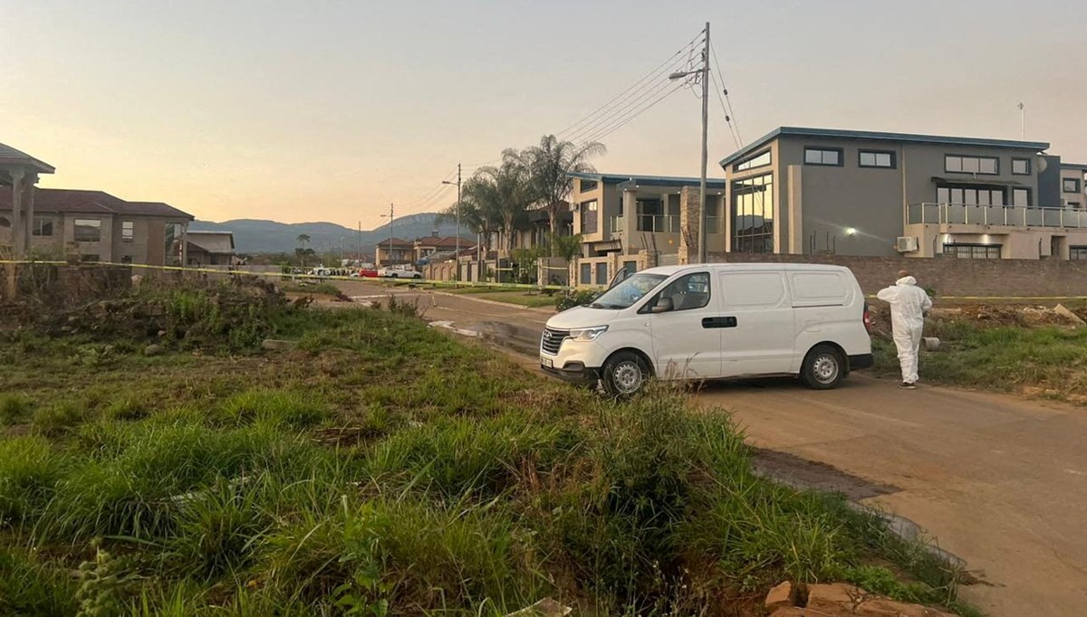 Güney Afrika’da soyguncular ile polis arasında çatışma: 18 ölü