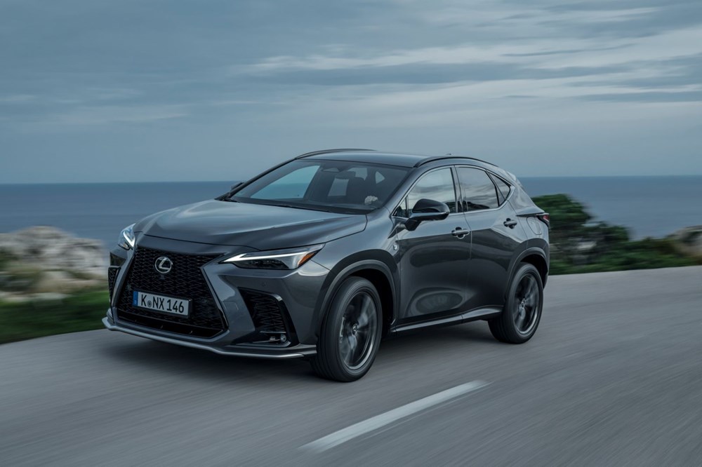 Lexus'ta yeni dönem: İlk plug-in hibrit modelini tanıttı - 17