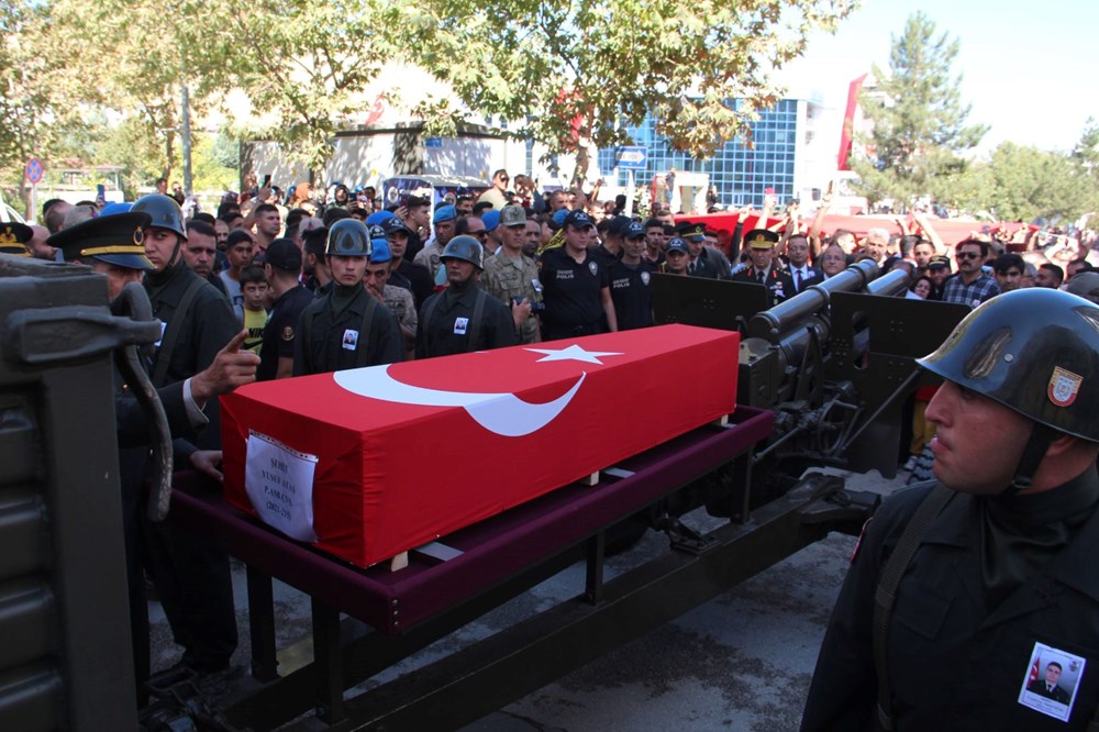 Şehit Yusuf Ataş son yolculuğuna uğurlandı - 1