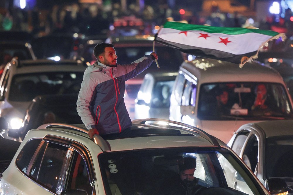 Suriye sokakları bayram yerine döndü: SDG-Yeni Yönetim Mutabakatı coşkuyla karşılandı! 74 A3m IsrsQEKEpOA548e5Yw