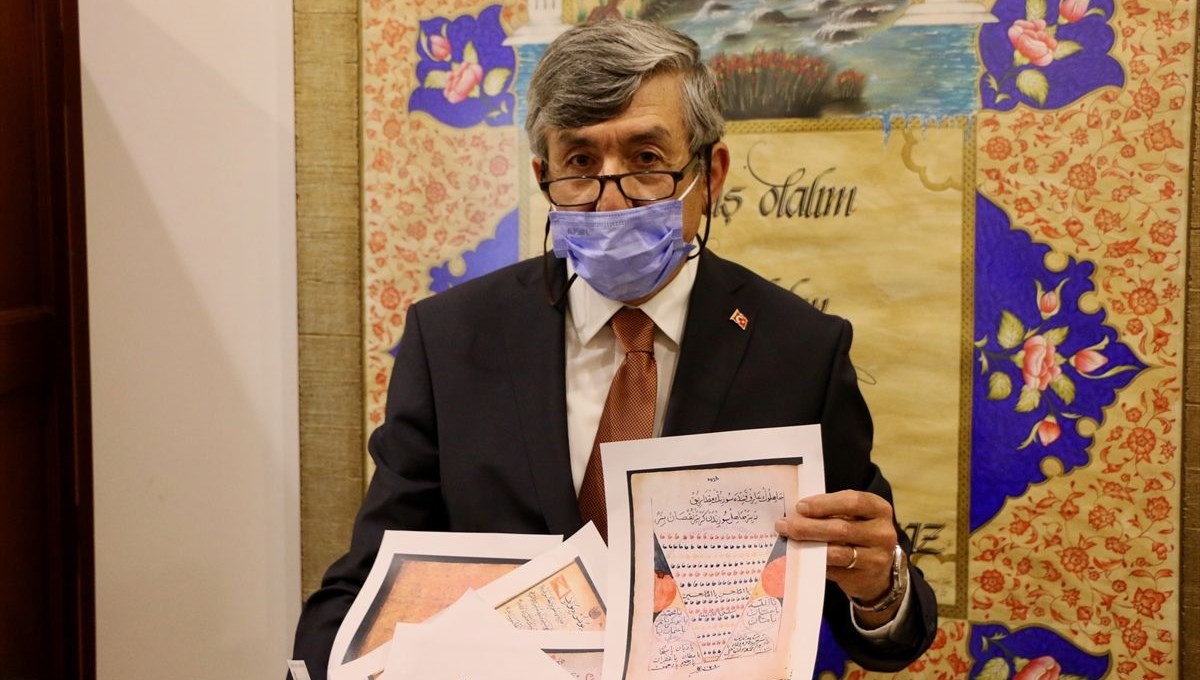 Türk akademisyen Vatikan Kütüphanesi arşivinde Yunus Emre Divanı'nın bir nüshasını tespit etti
