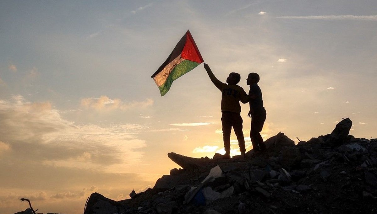 Gazze’de son durum | Ateşkes yerine saldırı var: Hamas listeyi verdi, İsrailli bakan istifa etti Gazze’de son durum | Ateşkes yerine saldırı var: Hamas listeyi verdi, İsrailli bakan istifa etti