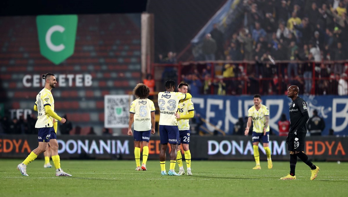 Fenerbahçe, Ümraniyespor engelini 2 golle aştı