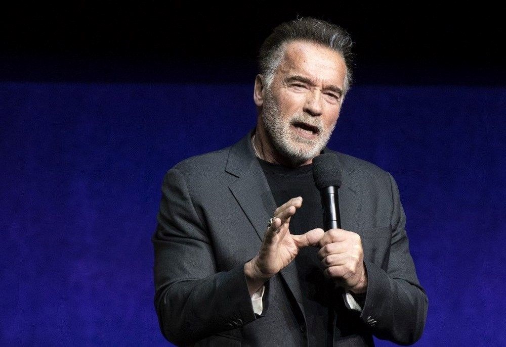 Terminatör yıldızı Arnold Schwarzenegger Almanya'da havalimanında gözaltına alındı - 4
