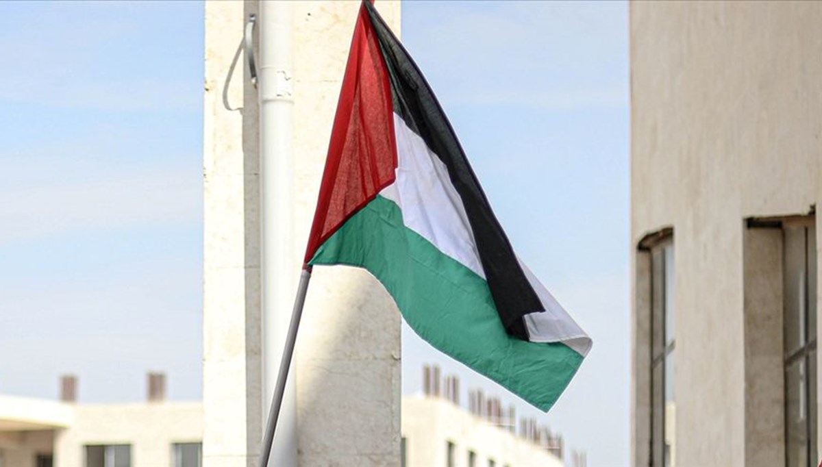 Fransa'da Filistin Bayrağı krizi