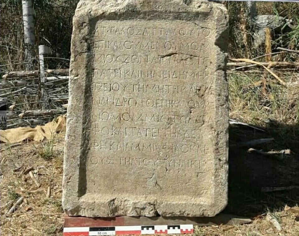 Isparta'da 1800 yıllık kitabe ele geçirildi - 1