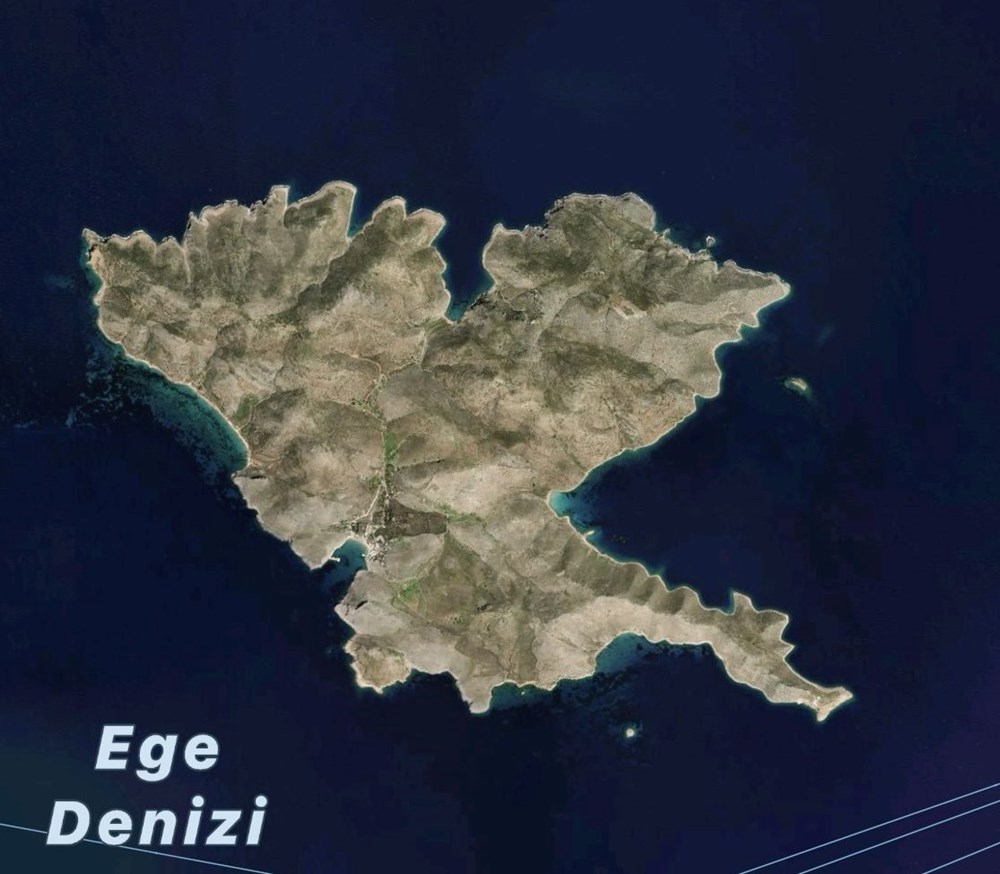 Keçi Adası'ndaki Yunan askerleri ve adaya yerleştirilen ağır silahlar görüntülendi - 1