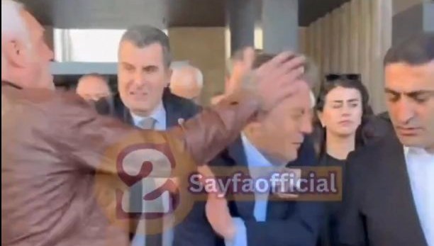 Özgür Özel'e fiziksel saldırı