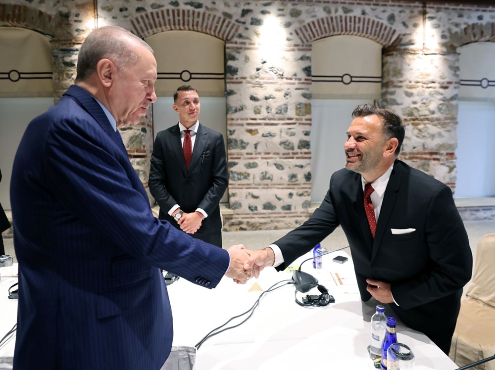 Cumhurbaşkanı Erdoğan, şampiyon Galatasaray'ı kabul etti 73 A8MhHE8DlEGe2GbJ7RrNHg