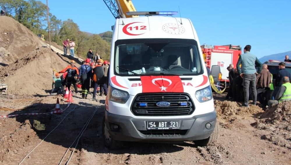 Kuyuya düşen işçi hayatını kaybetti