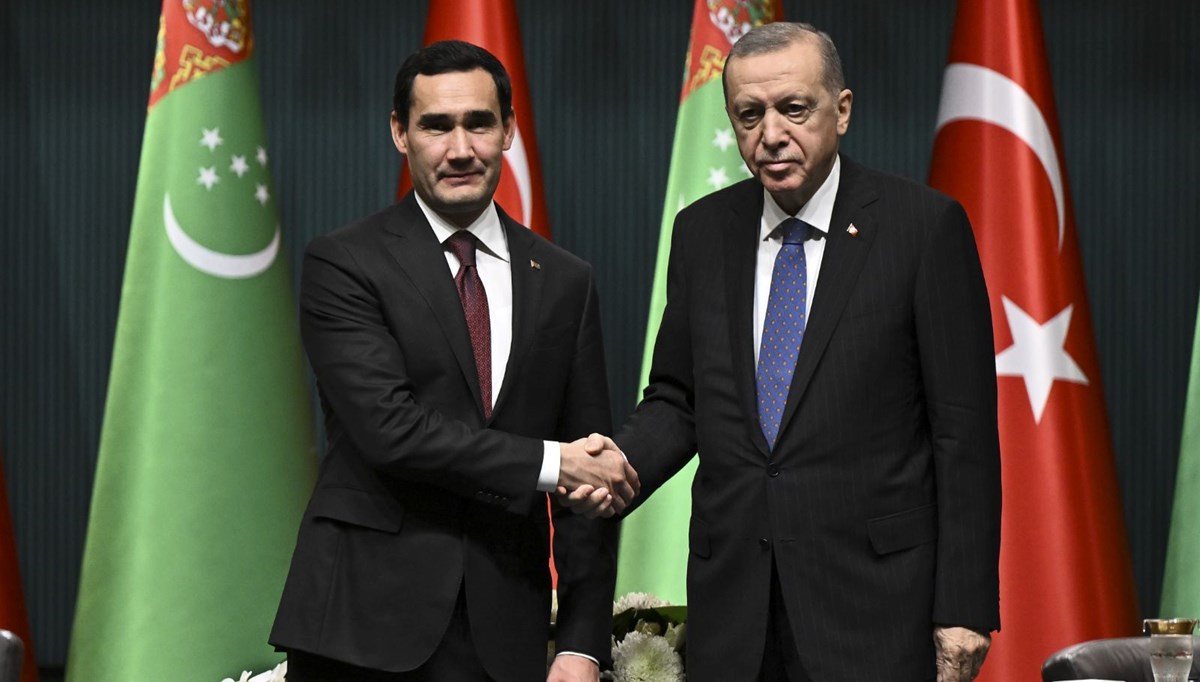 Türkmenistan lideri Ankara'da: 13 alanda iş birliği anlaşması imzalandı Türkmenistan lideri Ankara'da: 13 alanda iş birliği anlaşması imzalandı