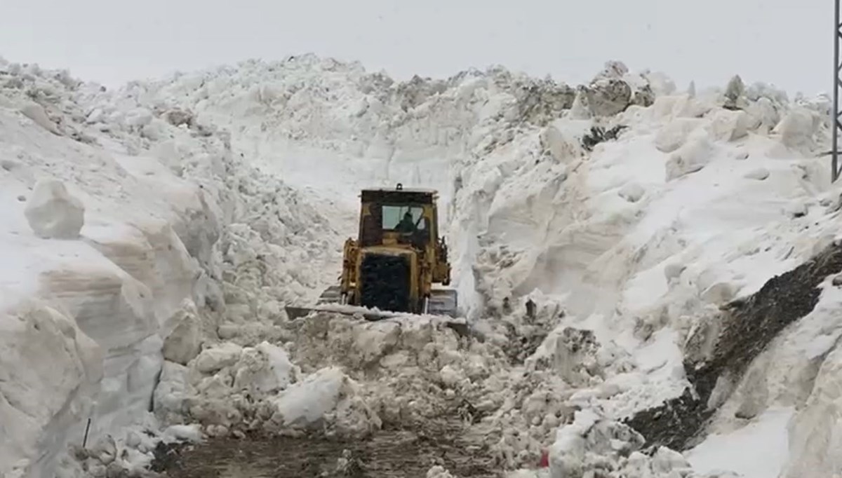 Şırnak'ta mayıs ortasında kar Şırnak'ta mayıs ortasında kar