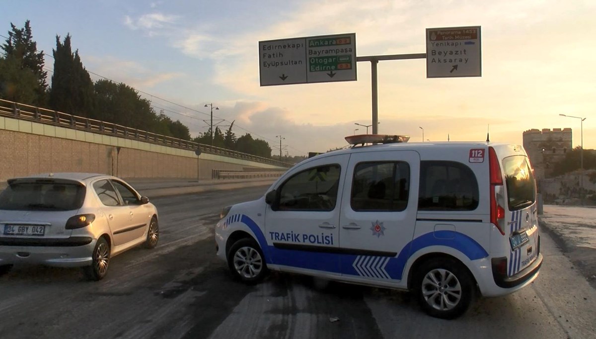 İstanbul'da bazı yollar trafiğe kapatıldı