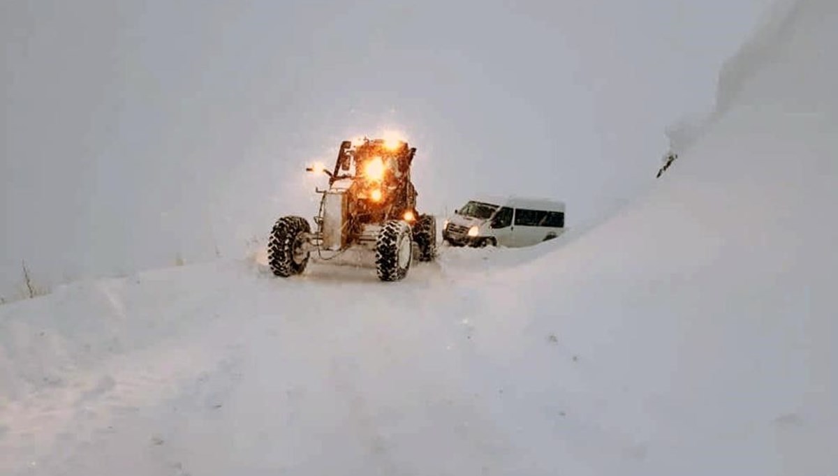 Erzurum, Kars ve Ardahan'da 52 yerleşim yerine ulaşım sağlanamıyor