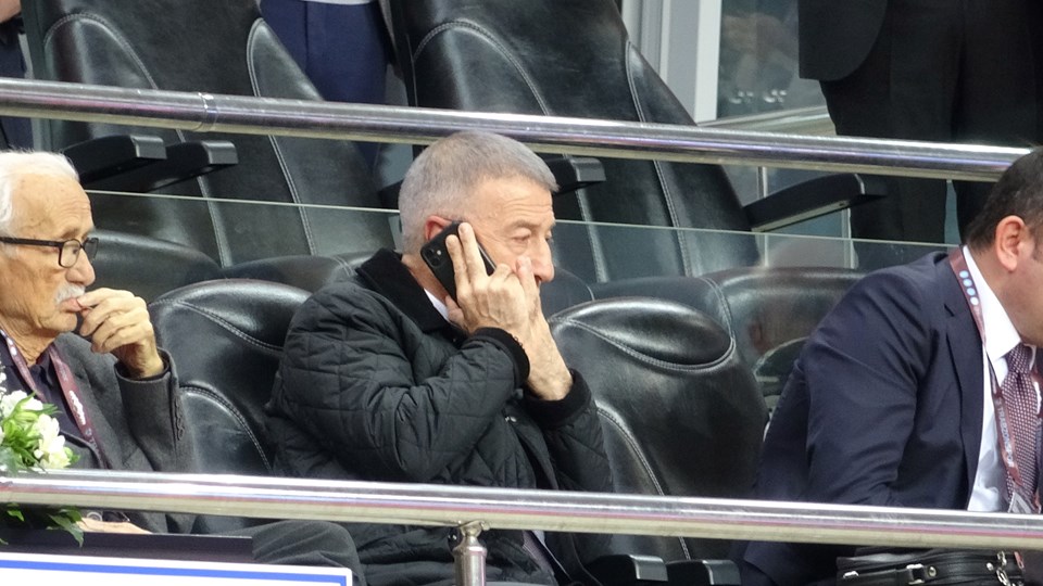 Trabzonspor Olağanüstü Genel Kurulu başladı: Borç 2 milyar 835 milyon 909 bin TL olarak açıklandı - 1