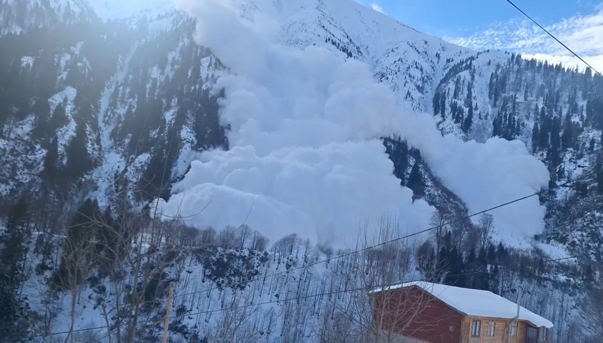 Çığın korkutucu yıkımı Rize'de görüntülendi