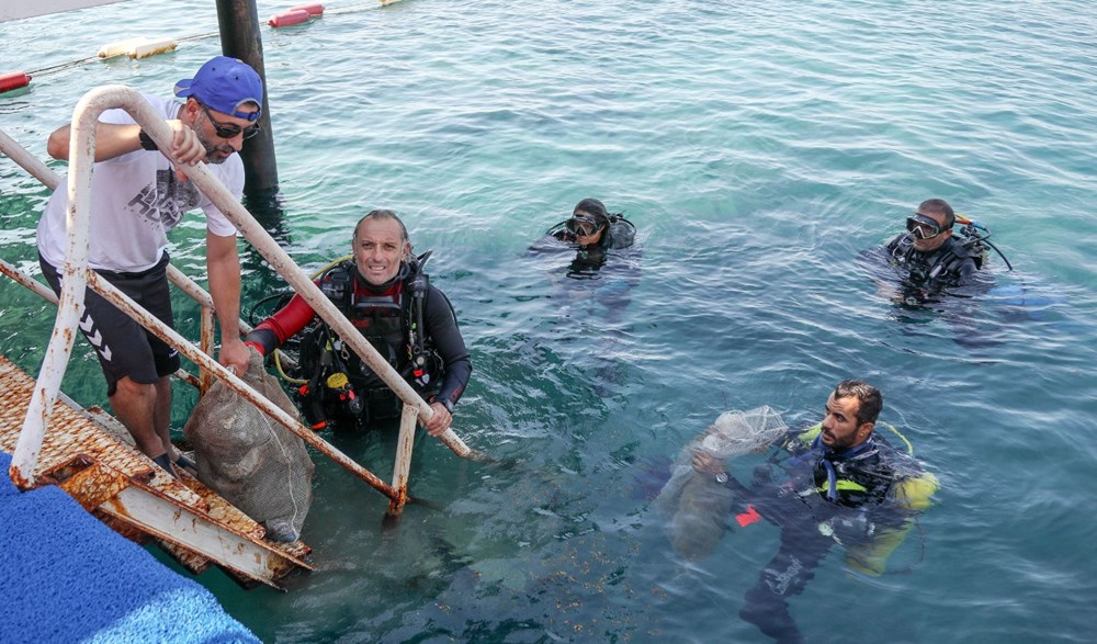 Deniz tabanı maske ve eldiven dolu - 2