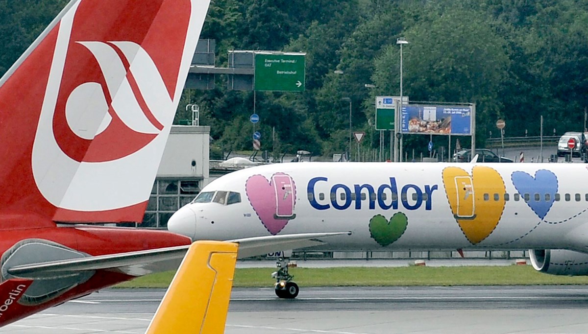 Uçağın sağ motoru kalkış sırasında alev aldı