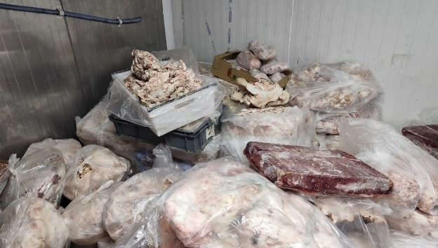 Bozuk et operasyonu: Kilolarca ele geçirildi, 3 işletme kapatıldı