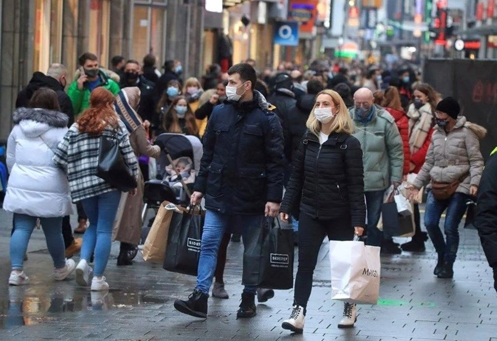 Dünyada Covid-19 kısıtlamaları sona eriyor: İşte tedbirleri kaldıran ülkeler - 8