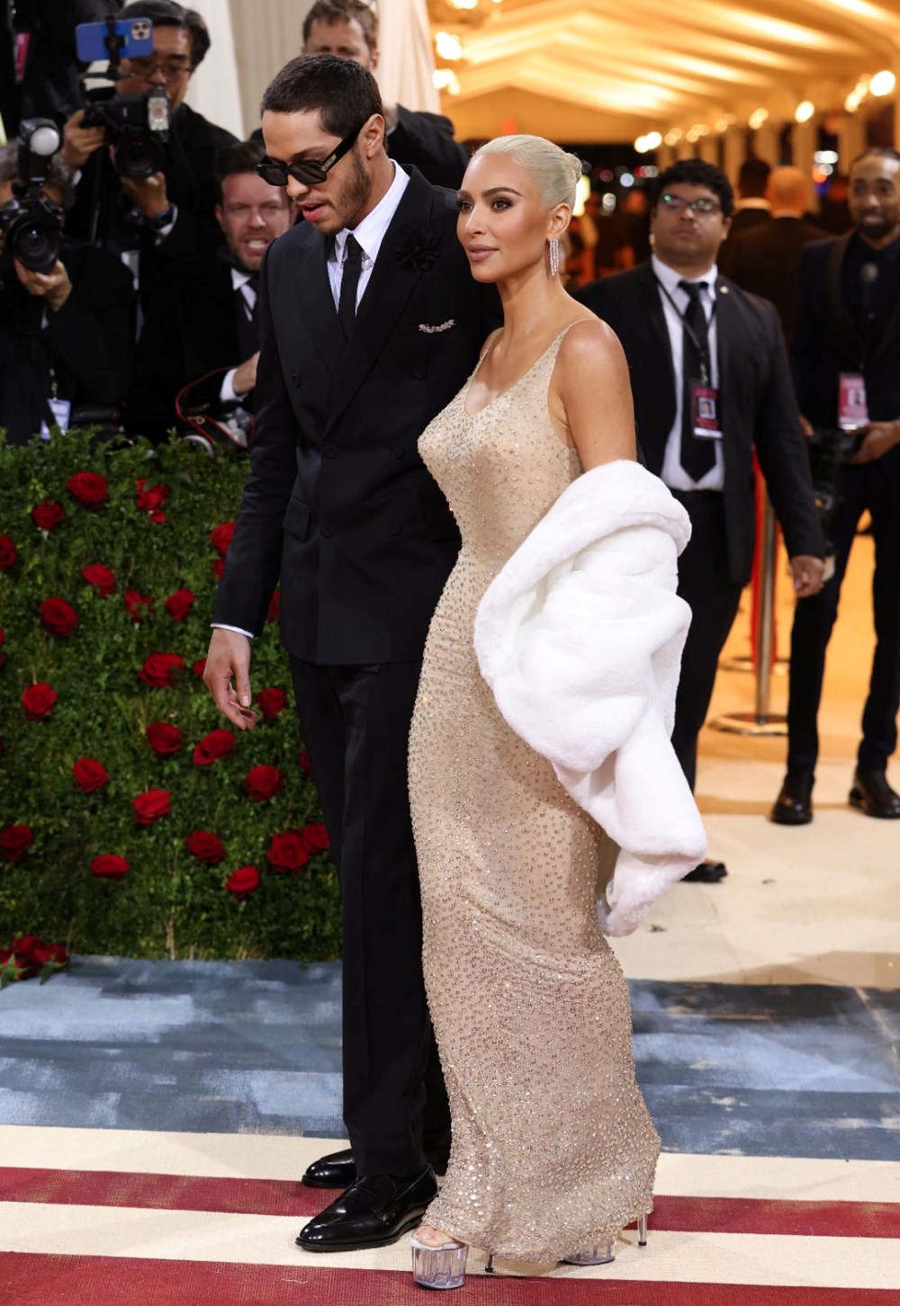 Met Gala 2022'de kırmızı halı şıklığı - 8