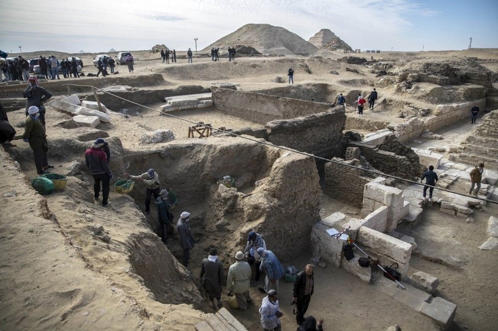 Mısır'ın Saqqara nekropolünde 3 bin 500 yıllık keşif: Kraliçe Naert'in cenaze tapınağı bulundu - 2