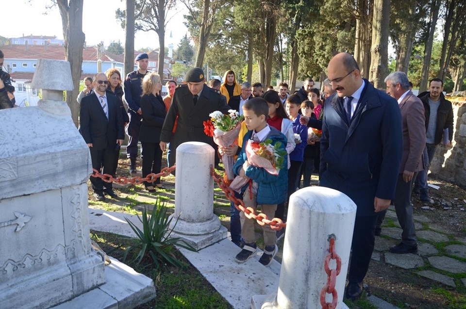 Vatan ve Hürriyet Şairi Namık Kemal mezarı başında anıldı - 1