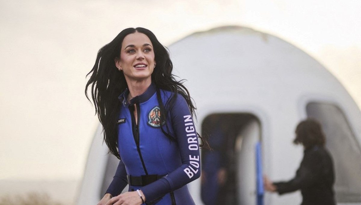 Uzay yolcuğuna çıkan Katy Perry bin pişman