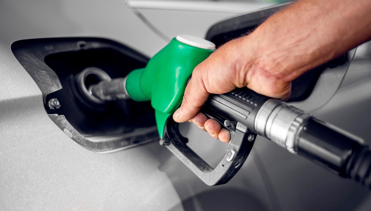 Benzine zam geldi