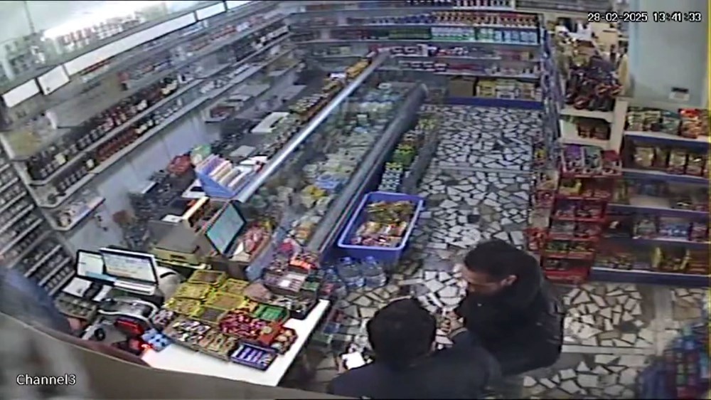 Cezaevi Kaçağı Markette Kabus Estirdi: Bıçak ve Mermerle Terör! 73 AMuCduj pEiftrf V2FkZQ