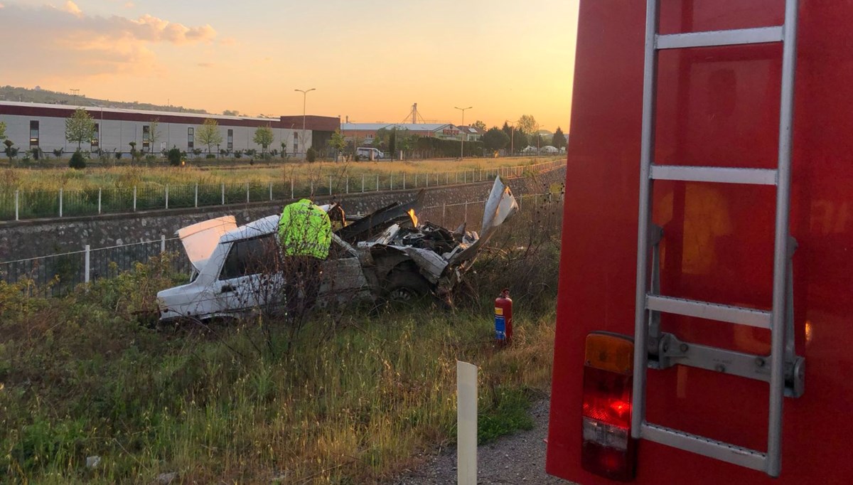 Takla atan otomobilden fırlayan sürücü öldü Takla atan otomobilden fırlayan sürücü öldü