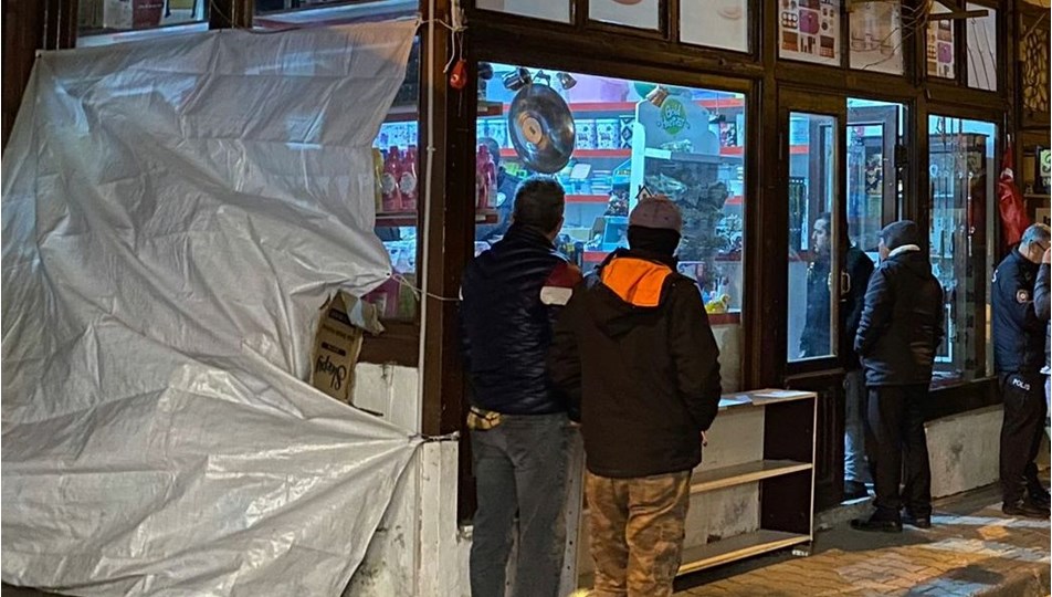 Yardım malzemelerini satan kişi yakalandı