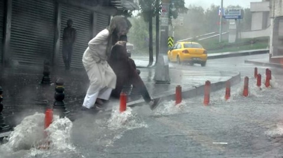 İstanbul'da sağanak yağış - 1