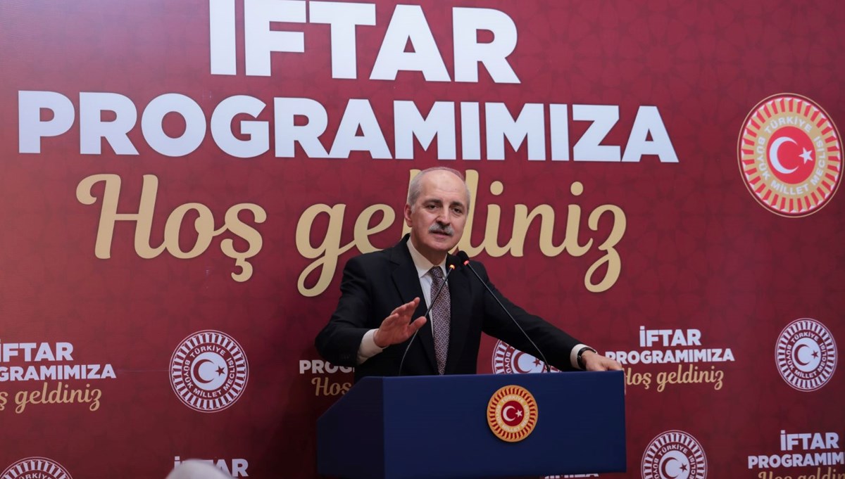 TBMM Başkanı Kurtulmuş'tan yeni anayasa çağrısı: Artık vakti geldi TBMM Başkanı Kurtulmuş'tan yeni anayasa çağrısı: Artık vakti geldi