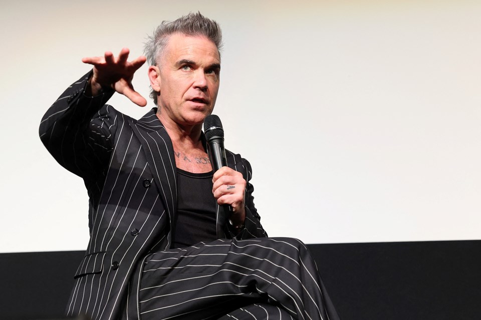 Robbie Williams İstanbul'a geliyor: Konser yeri değişti - 1