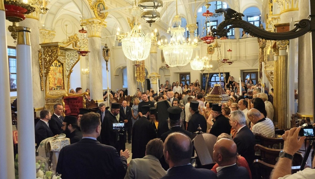 Tarihi Meryem Ana Kilisesi ibadete açıldı