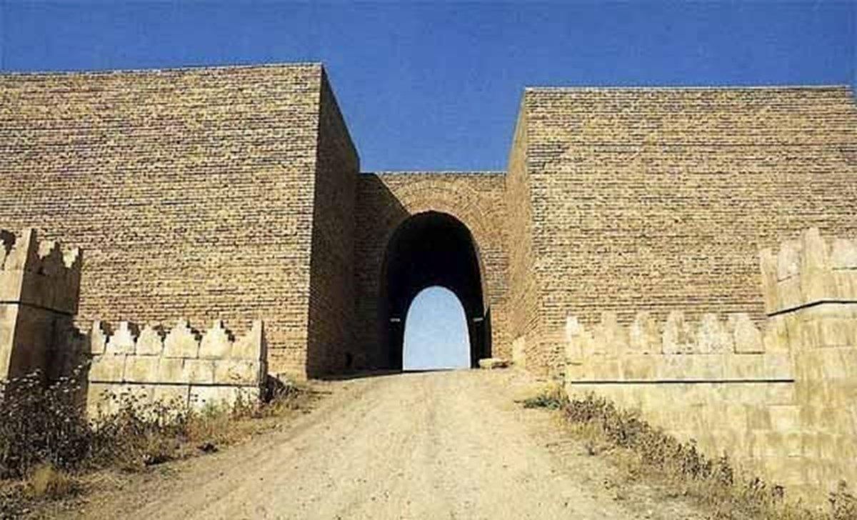 Машки город. Древний город Ниневия. Ниневия Ирак. Дворец Ниневии Ассирия. Ниневия руины города.