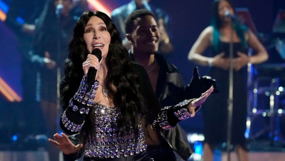 Şarkıcı Cher, oğlu ile uzlaştı: Özel bir anlaşma yaptılar