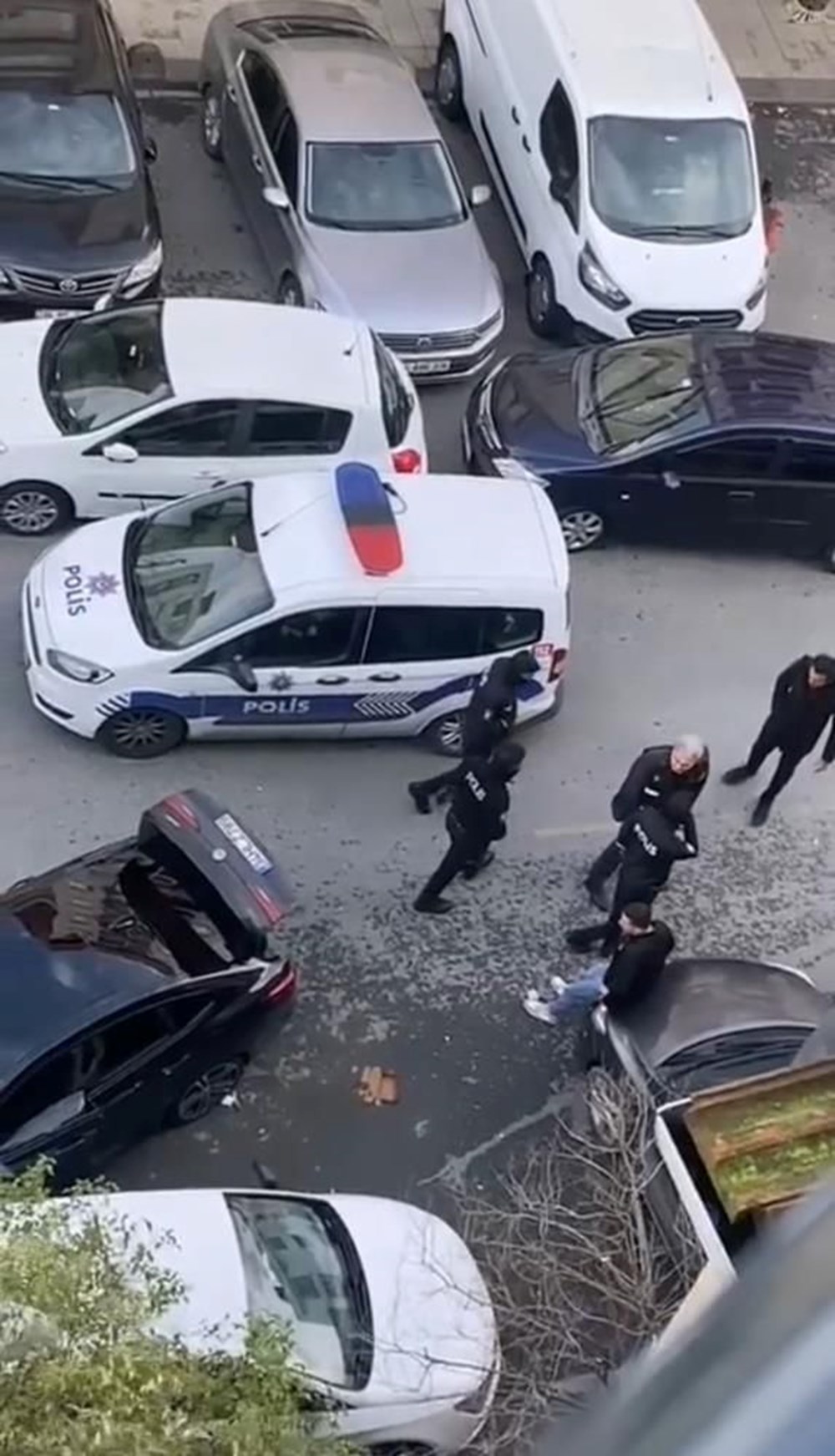 İstanbul’da kanlı pusu: 22 yaşındaki gence 17 el ateş - 6
