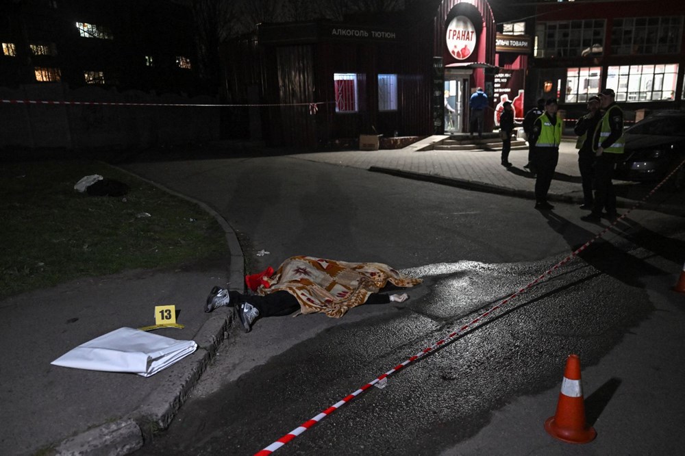 Rusya Zelenski'nin doğduğu yeri balistik füzeyle vurdu: Çocuk parkında cansız bedenler - 2