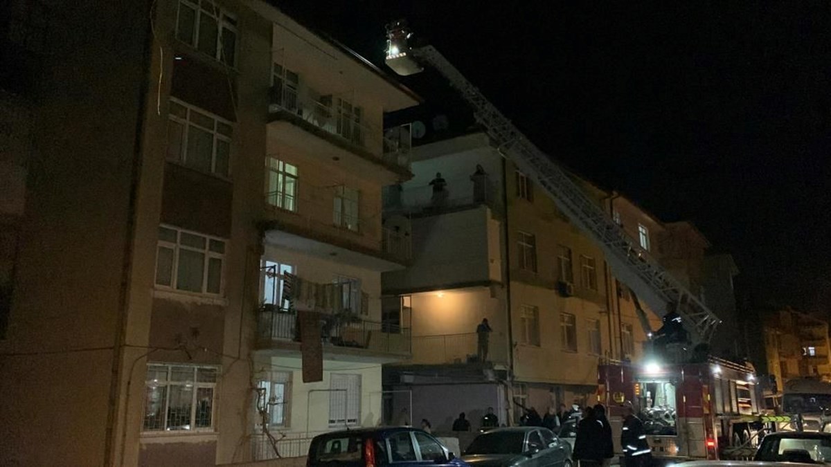 Karaman’da yangın paniği: Dumanın kaynağı bir türlü bulunamadı Karaman’da yangın paniği: Dumanın kaynağı bir türlü bulunamadı