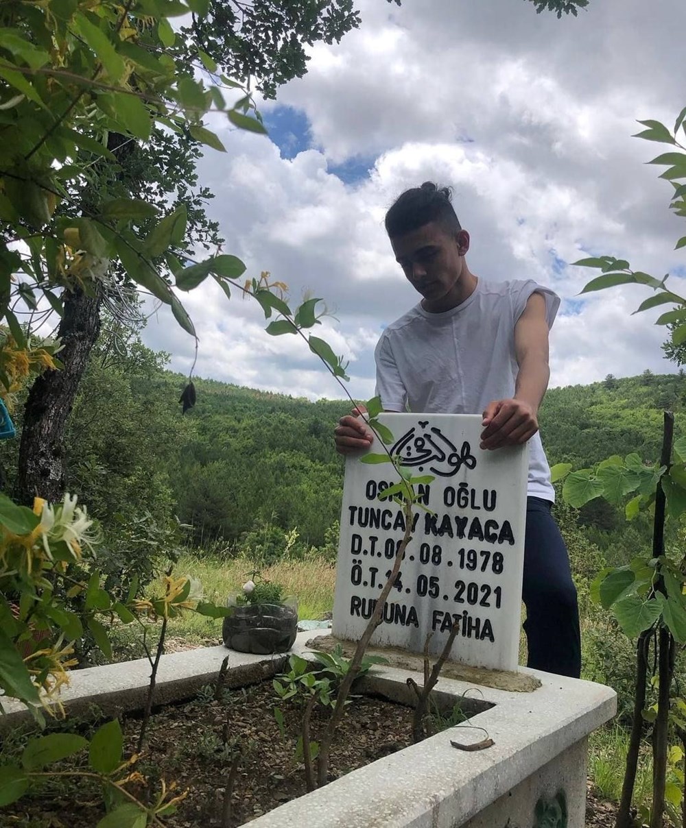 Başakşehir Futbol Kulübü’nün 15 yaşındaki alt yapı oyuncusuna bıçaklı saldırı | Ömer Faruk Kayaca hastanede yaşam savaşı veriyor - 5