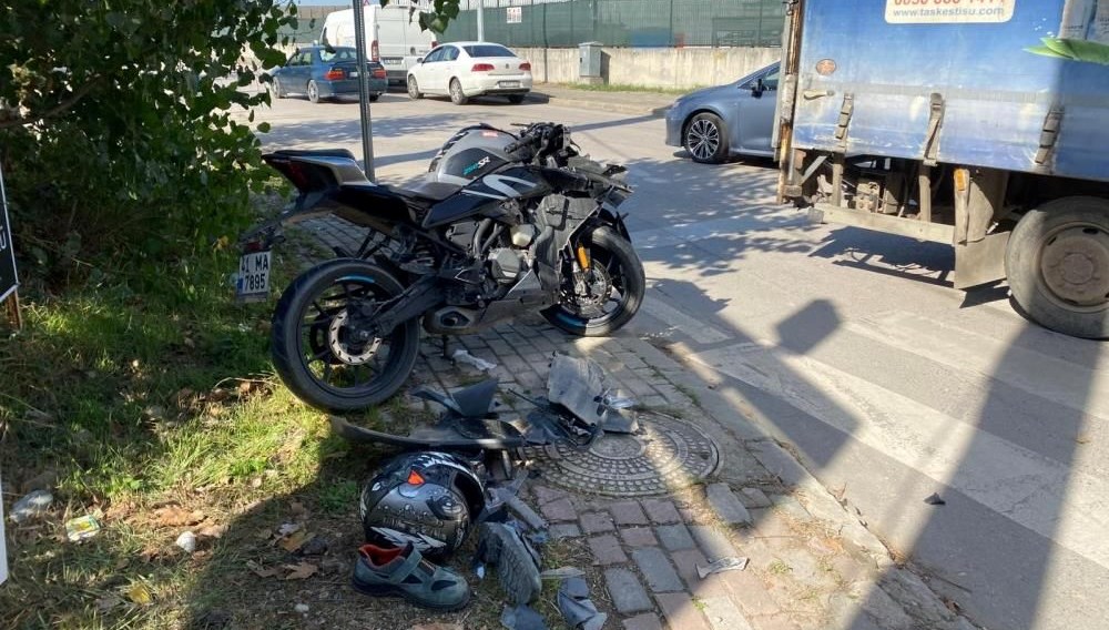 Kocaeli'de trafik kazası: Motosiklet sürücüsü ağır yaralı