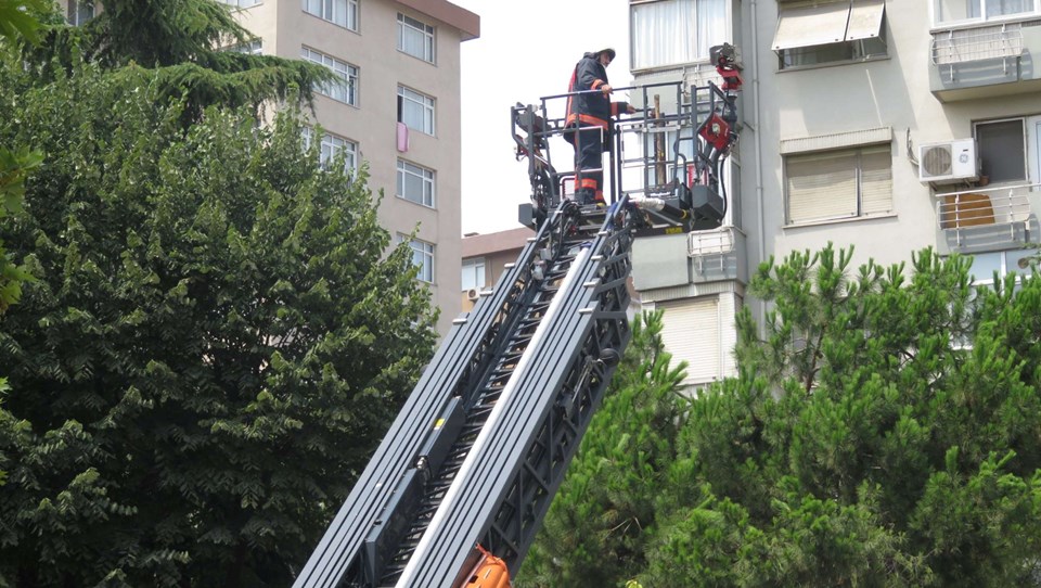 Kadıköy'de korkutan yangın - 1