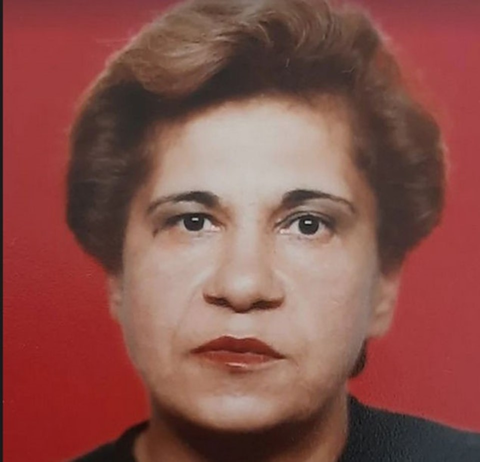 İzel Çeliköz annesini kaybetti - 1